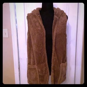Moa Moa Hooded Sherpa vest